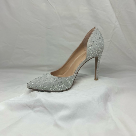 BCB Generation Heels  Stye is  Sliver Handy   Size 7M - Picture 5 of 10